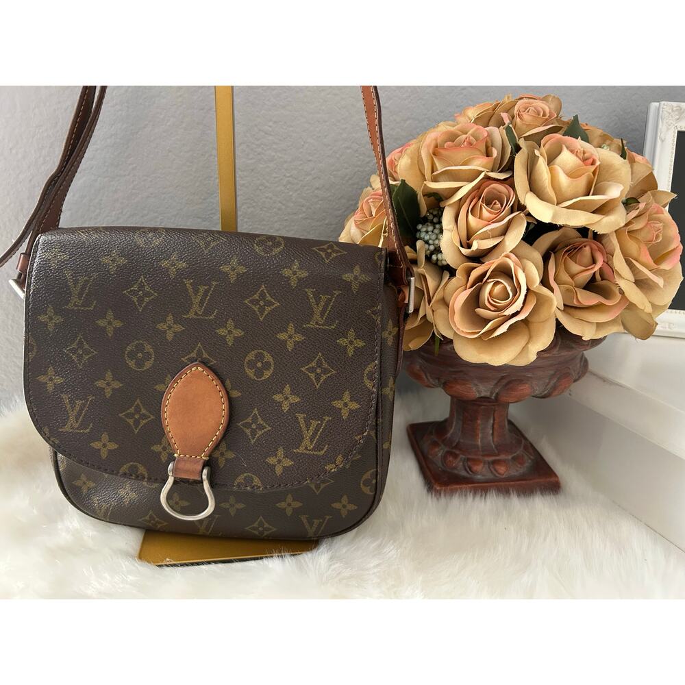 Louis Vuitton Vintage Saint Cloud Monogram GM Crossbody Bag (60s-80s) - Picture 14 of 15